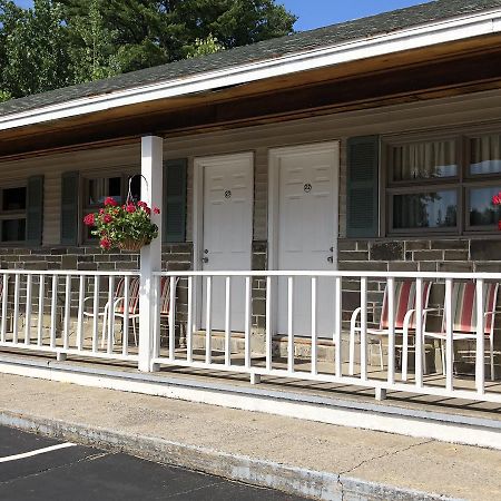 Wakita Court Motel Queensbury Luaran gambar