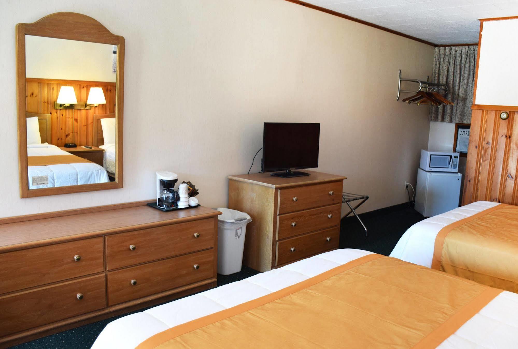Wakita Court Motel Queensbury Luaran gambar