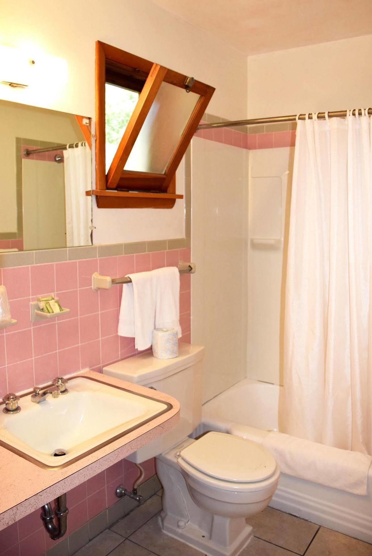 Wakita Court Motel Queensbury Luaran gambar