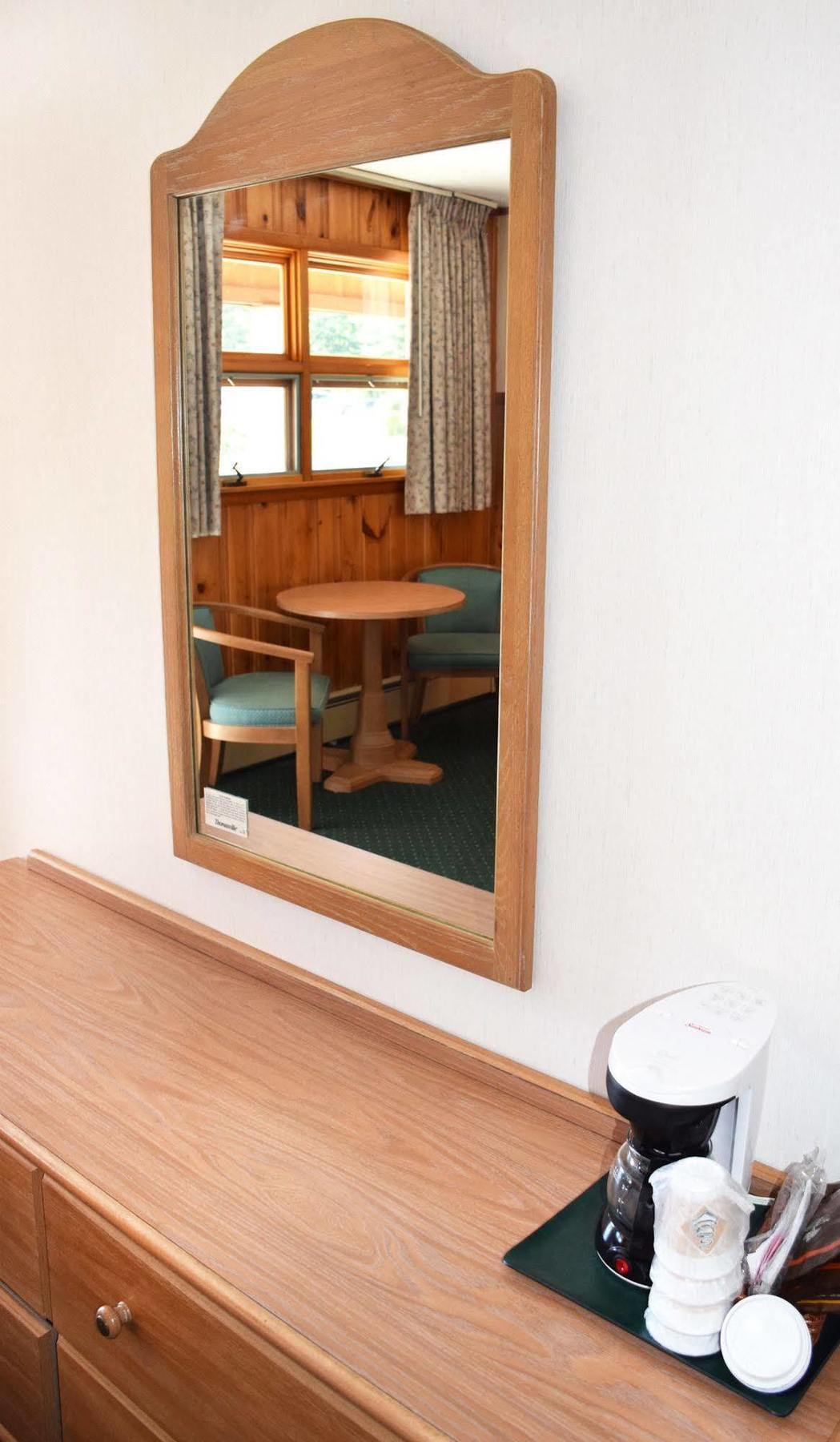 Wakita Court Motel Queensbury Luaran gambar